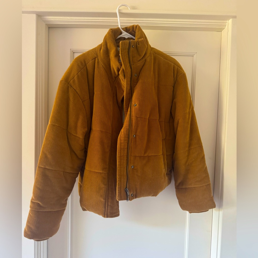 RVCA Corduroy crop puffer size large